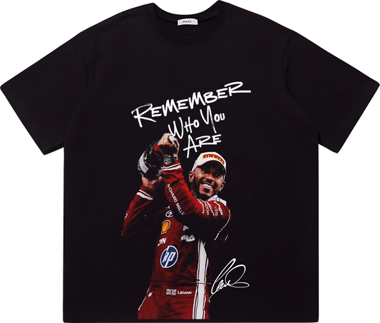 T-Shirt Lewis Hamilton Prima Vittoria Ferrari | Maglietta Celebrativa F1